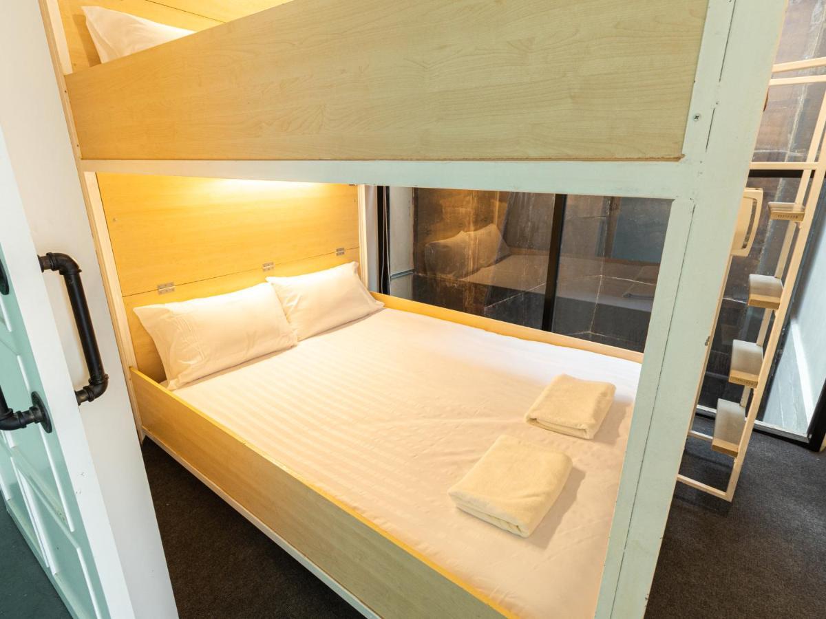 Khao San Social Capsule Hostel Bangkok Dış mekan fotoğraf